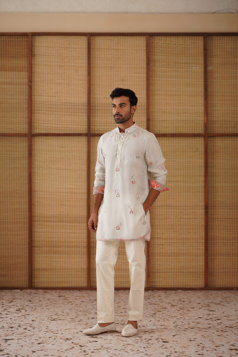 Gramophone Dori Kurta Set