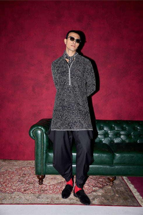 Kasuti Floral+Grid Deep Neck Kurta