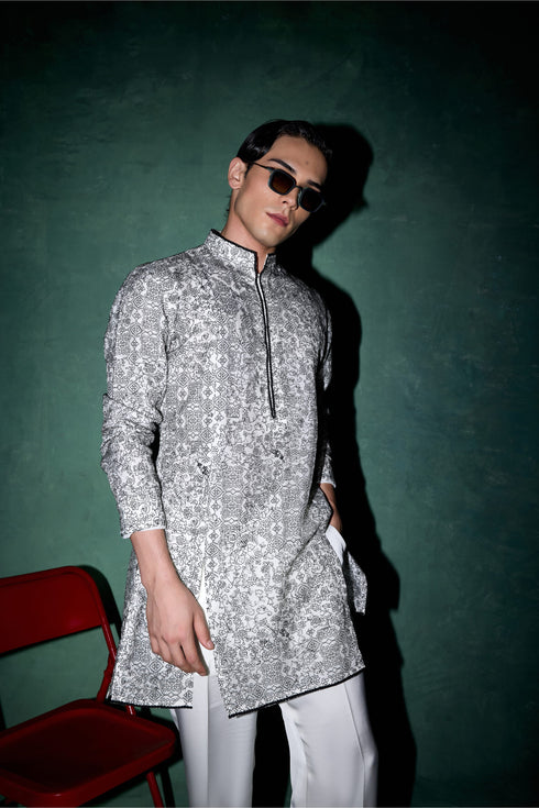 Kasuti Floral+Grid Panel Kurta