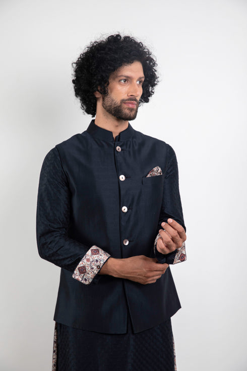 Sadgi Nehru Jacket Set