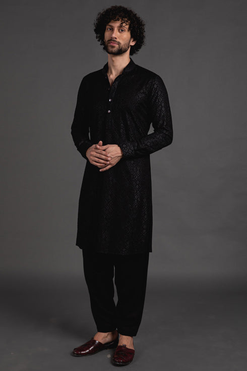 Delicate Kairos Kurta Set
